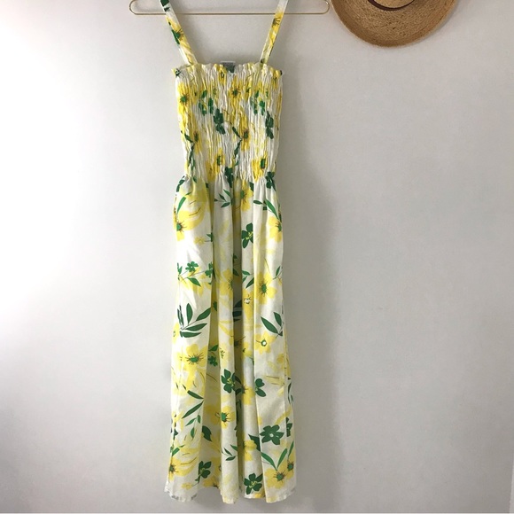 Vintage Floral Midi Sun Dress with Shirred Bodice. - Picture 6 of 14